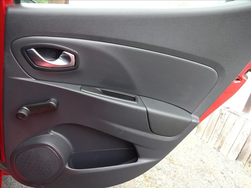 Renault Clio 1,2i16V 54kW - fotka 25 z 47