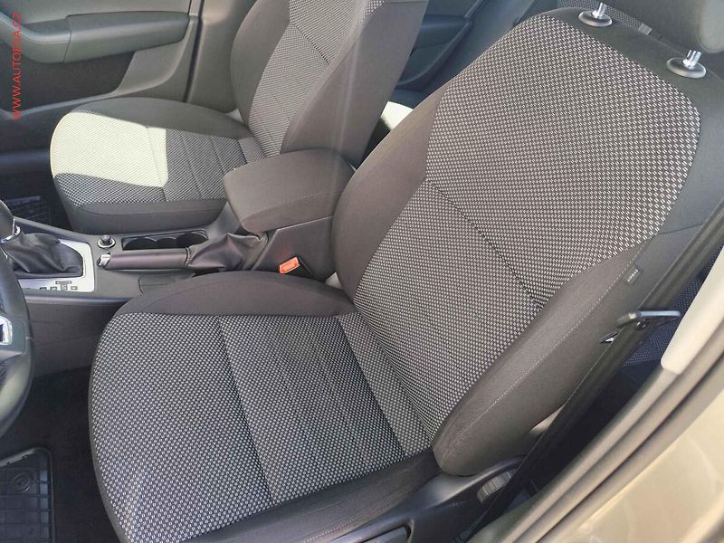 Škoda Octavia (2015) 1.2 TSI, ČR, DSG, AC - fotka 8 z 20
