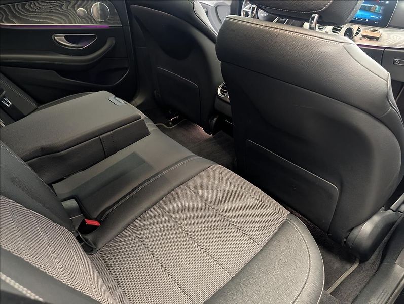 Mercedes-Benz Třídy E E300 DE EQ POWER 225 KW AMG - fotka 39 z 41