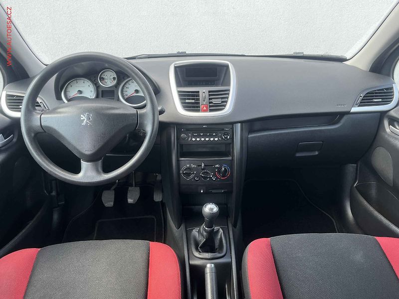 Peugeot 207 (2008) 1.4i, 2.maj,ČR, AC - fotka 8 z 13