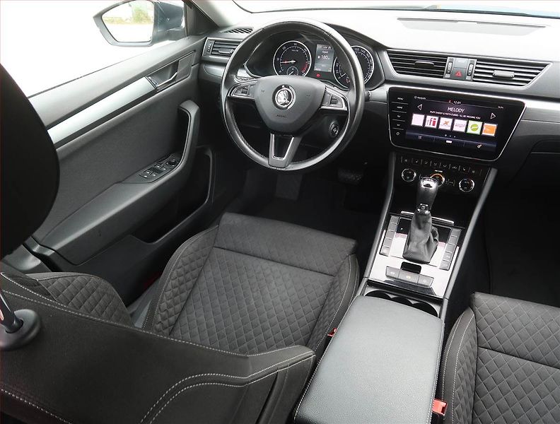 Škoda Superb (2018) 2.0 TDI, Automat, Serv.kniha - fotka 7 z 22