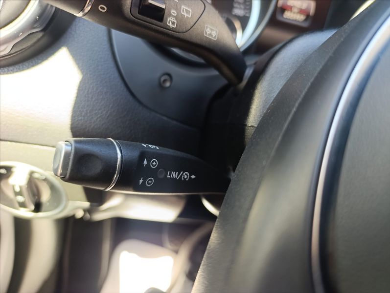 Mercedes-Benz GLA 2,2 200d Kamera Navi Kůže LED - fotka 31 z 38