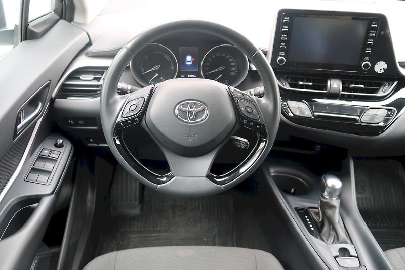 Toyota C-HR (2022) 1,8 Hybrid 90kW e-CVT Comfort - fotka 7 z 34