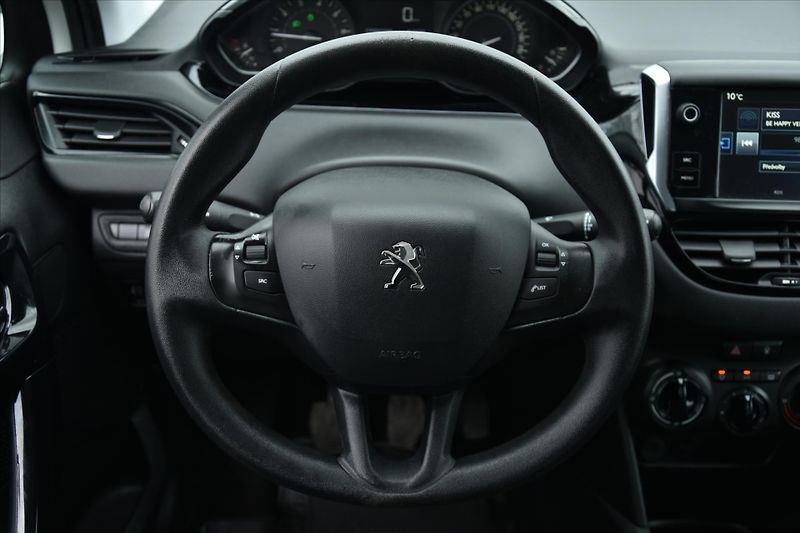Peugeot 208 1.2i 60kW 1.MAJITEL DPH ČR - fotka 13 z 19