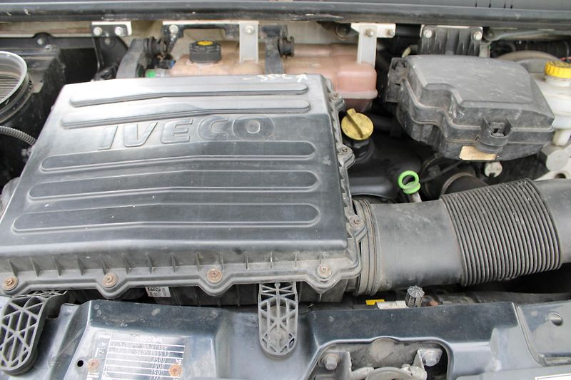 Iveco Daily 35S160 2,3 Hi-Matic Skříň+čelo - fotka 21 z 22
