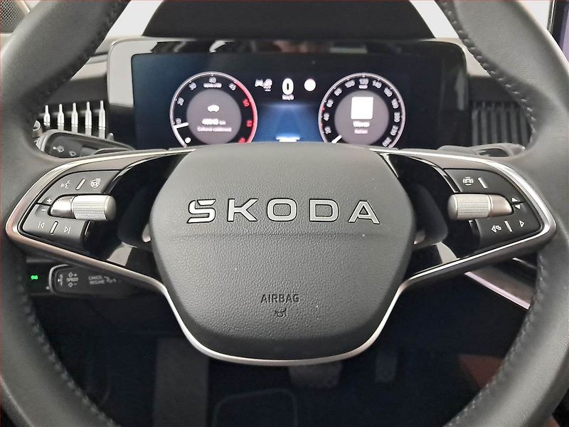 Škoda Superb (2025) 2.0 TDI - fotka 17 z 26