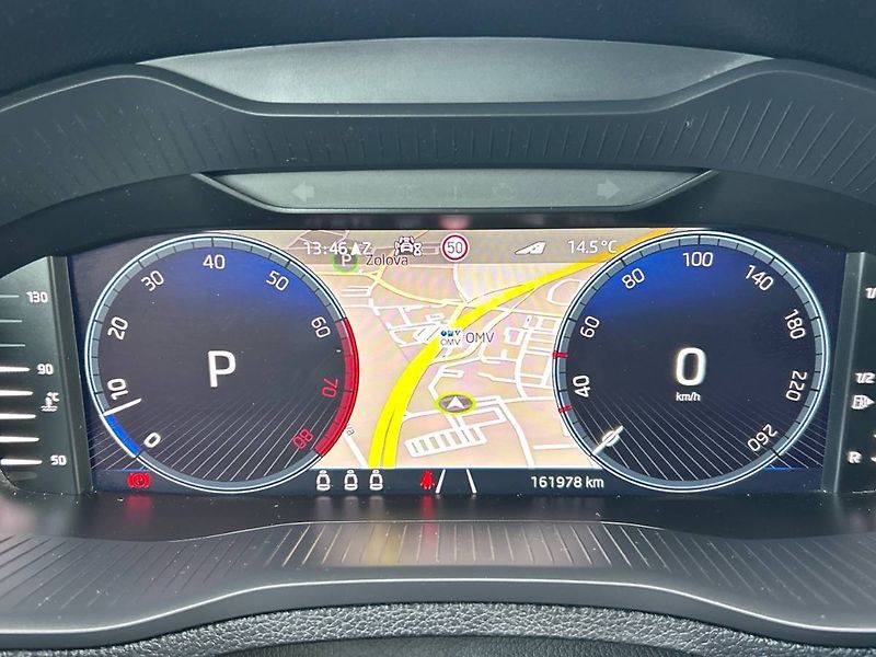 Škoda Karoq (2022) 1.5 TSI 7DSG Sportline - fotka 10 z 35