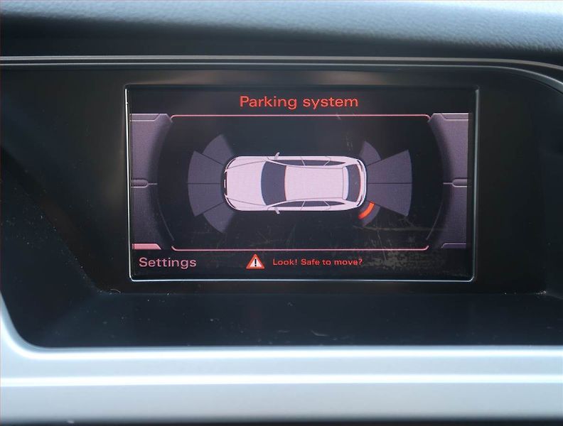 Audi A4 (2011) 2.0 TDI, Navi, Tempomat - fotka 19 z 21