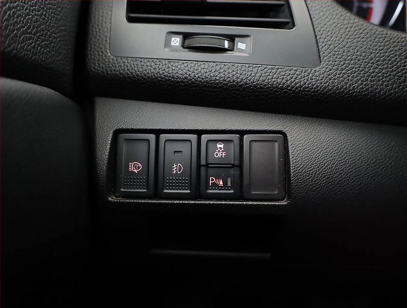 Suzuki Kizashi (2014) 2.4 VVT, Serv.kniha, Xenony - fotka 14 z 16