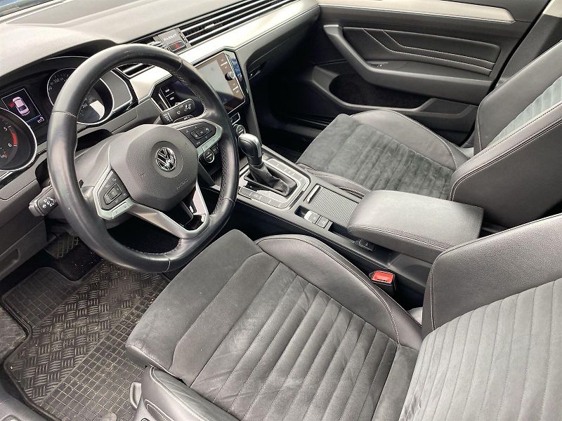 Volkswagen Passat (2019) 2.0 TDI DSG - fotka 8 z 34