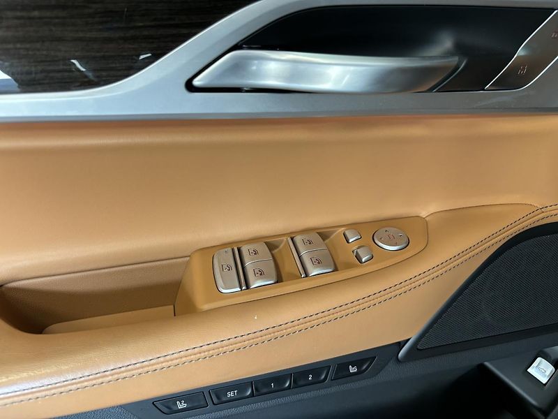 BMW Řada 7 (2020) 730d, 195kW, Premium Selection - fotka 13 z 20