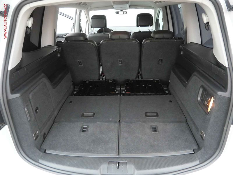 Volkswagen Sharan (2015) 2.0TDi, ČR, Highline, DSG - fotka 8 z 25