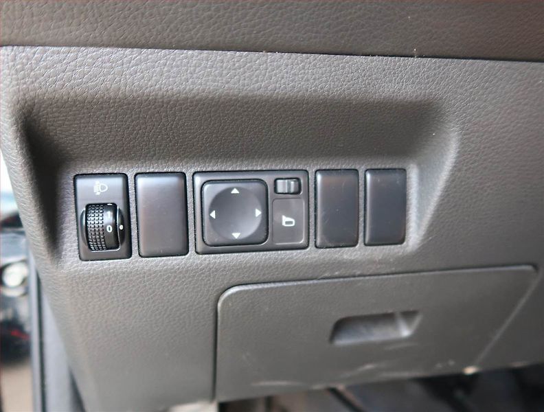 Nissan X-Trail (2006) 2.2 dCi, po STK, jezdí výborně - fotka 16 z 17
