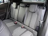 Peugeot 2008 (2026) ALLURE Hybrid 145k e-DCS6 - náhled 16