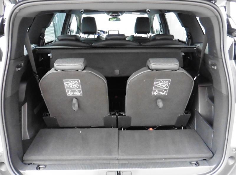 Peugeot 5008 2,0 HDi GT-Line 1.maj. 7.míst - fotka 8 z 19