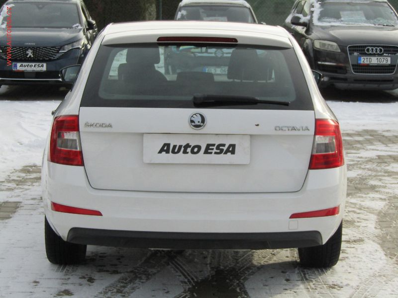 Škoda Octavia (2013) 1.6TDi, 2.maj,ČR, AC, STK10 - fotka 5 z 14