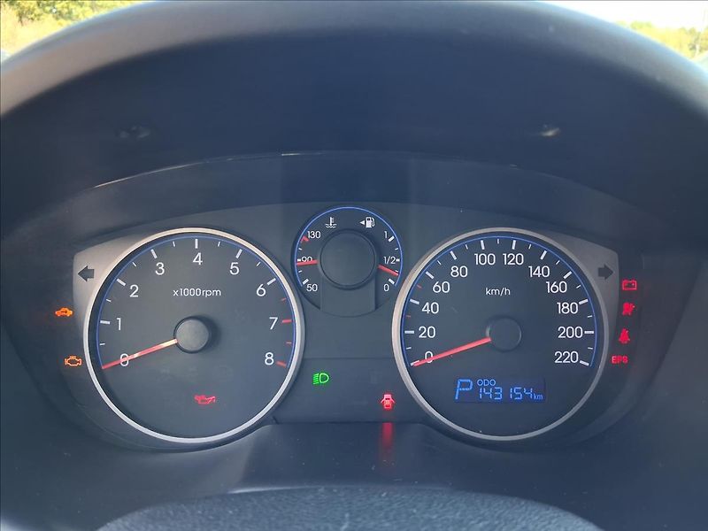 Hyundai i20 1,4 1.4i, automat,po servisu - fotka 12 z 13