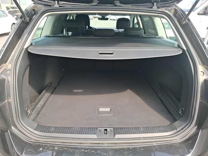 Volkswagen Passat 2.0TDI DSG Business 1.Maj DPH - fotka 6 z 6