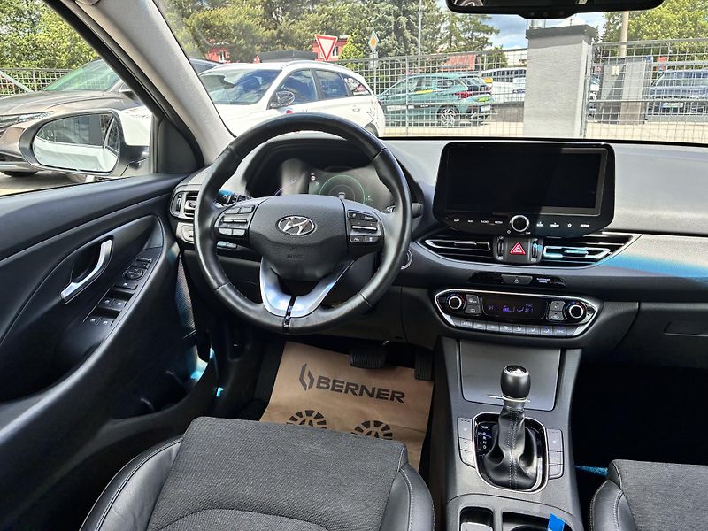 Hyundai i30 WG 1.5T-GDi 117kW DCT STYLE  - fotka 16 z 36
