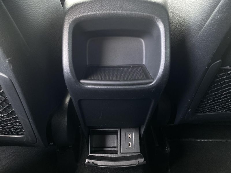 Mercedes-Benz GLA GLA 180 d Progressive Advanced - fotka 24 z 27