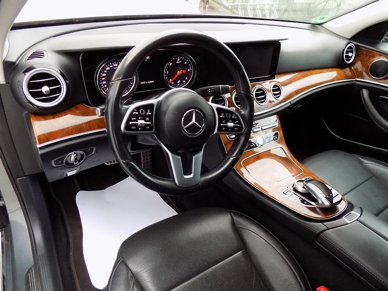 Mercedes-Benz Třídy E (2018) 400d/4-Matic/Full-LED/Webasto/ - fotka 13 z 39