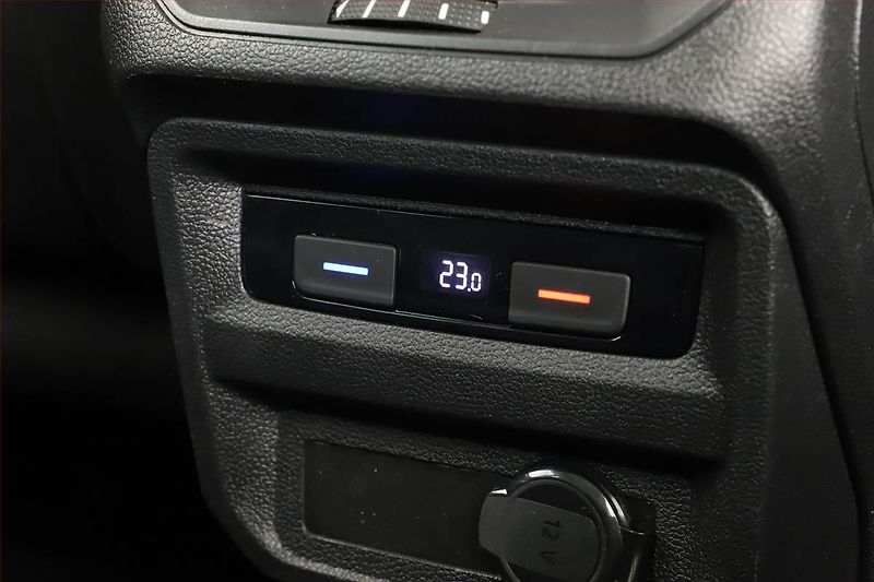 Volkswagen Tiguan (2021) 2.0 TDI - fotka 18 z 22
