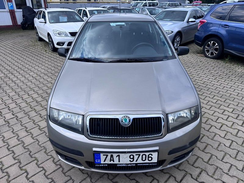 Škoda Fabia (2007) 1,2 HTP 40 KW STK SK - fotka 8 z 49