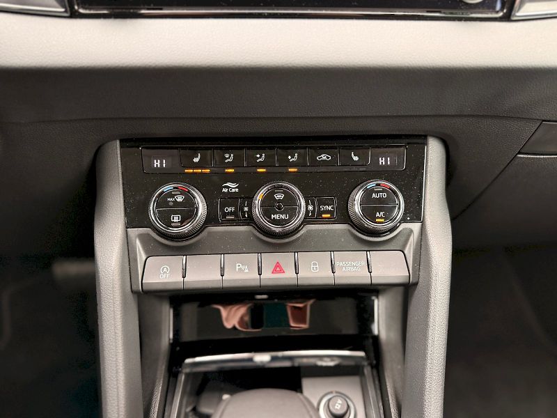 Škoda Karoq (2025) SEL TS 110/1.5 A7F - fotka 29 z 31