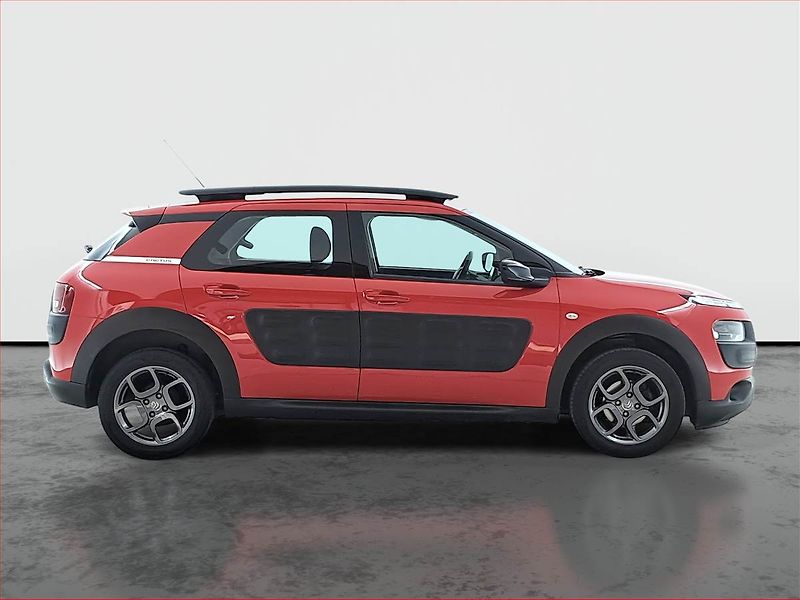Citroën C4 Cactus (2016) 1.2 PureTech, Tempomat - fotka 6 z 15
