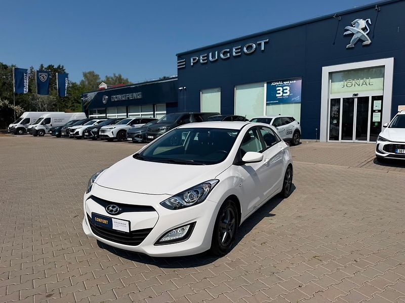 Hyundai i30 1.4CVVT 100 MAN6 Trikolor - fotka 1 z 25