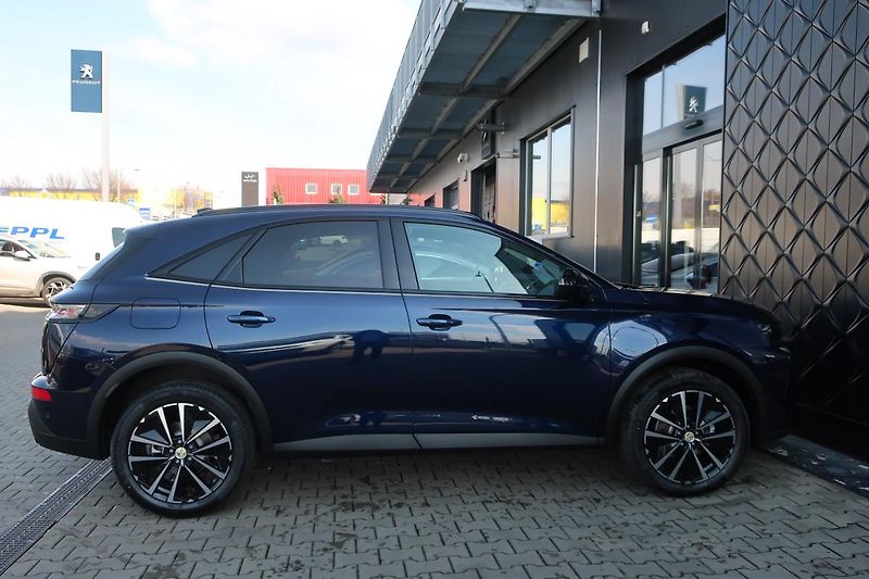 DS Automobiles DS7 (2025) EDITION FRANCE PLUG-IN HYBRID - fotka 13 z 16
