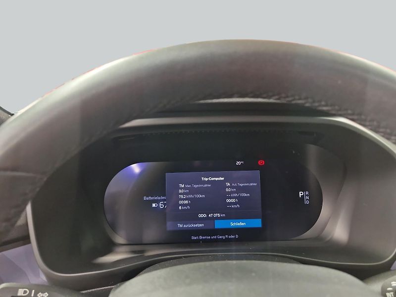 Volvo XC40 Recharge 69 kWh Plus - fotka 17 z 19