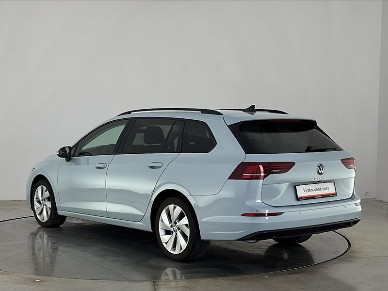 Volkswagen Golf Life DSG - fotka 15 z 29