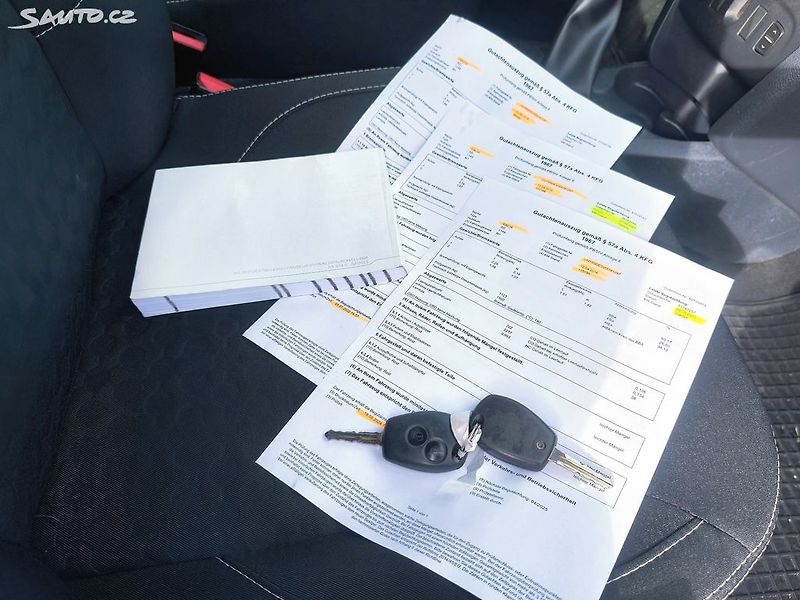 Dacia Sandero 1,2,KRÁSNÉ,120KM,1MAJ74L,KLIMA - fotka 11 z 20