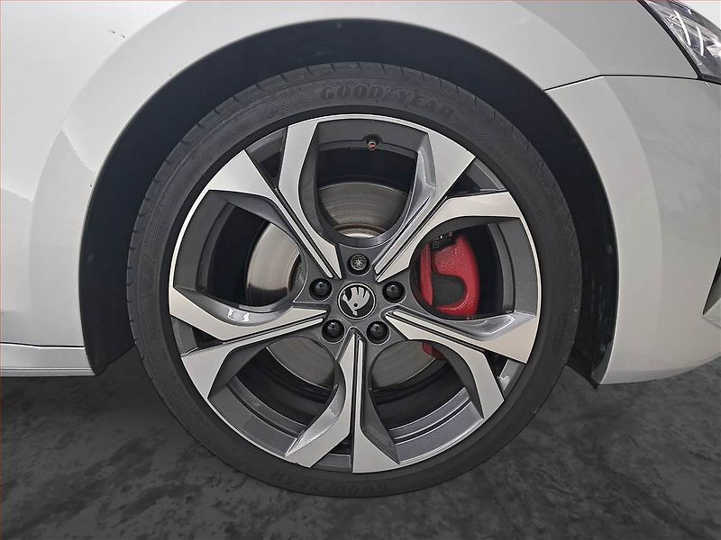 Škoda Octavia (2025) RS 2.0 TSI - fotka 15 z 19