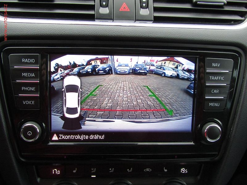 Škoda Octavia (2015) 1.6 TDi 4x4, Edition, bixen - fotka 15 z 23