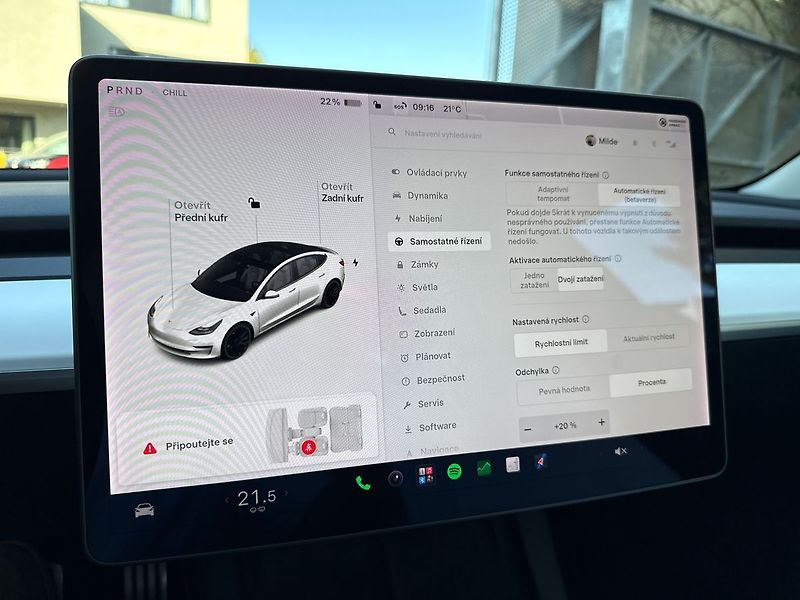 Tesla Model 3 Performance - fotka 19 z 39