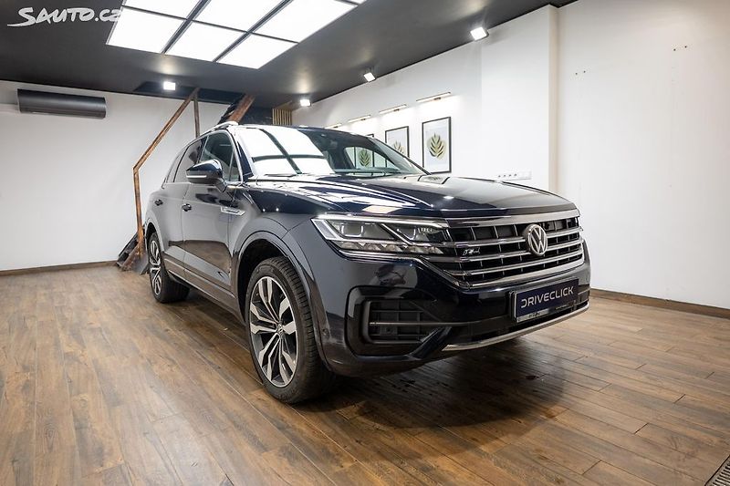 Volkswagen Touareg R-Line 3.0 TDI 210 kW - fotka 3 z 50