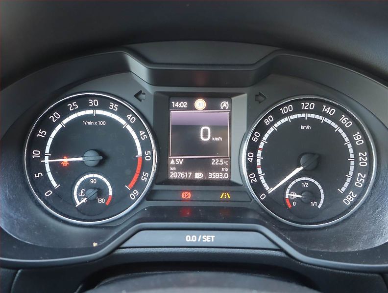 Škoda Octavia (2016) 2.0 TDI, Kůže, Navi, Bi-Xenony - fotka 11 z 27