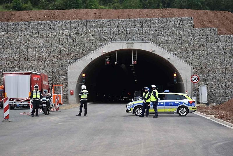 Poláci otevřou během letních prázdnin poslední úsek S3 u hranic s Českem Bolków - Kamienna Góra. V úterý tam prováděli cvičení záchranných složek.