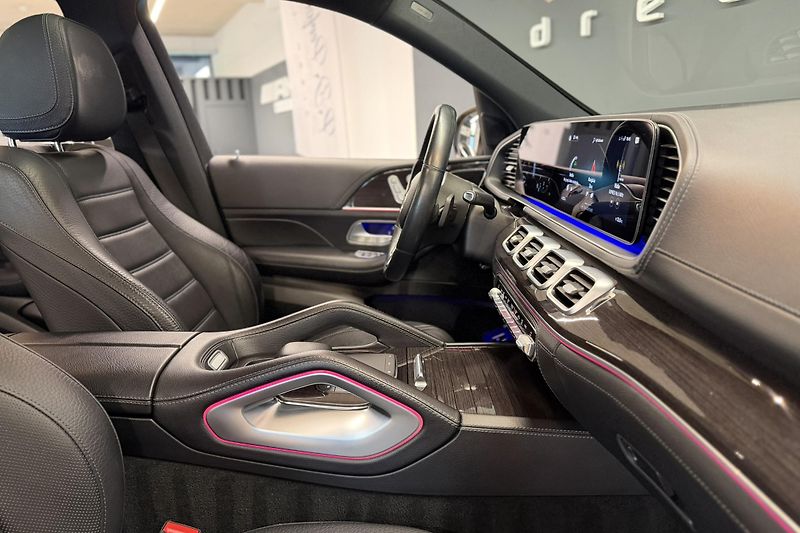 Mercedes-Benz GLE (2021) GLE 300d 4Matic AMG Line - fotka 37 z 94