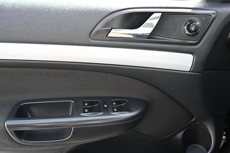 Škoda Octavia 2.0TDI 7/2011 Rezervace - fotka 24 z 50