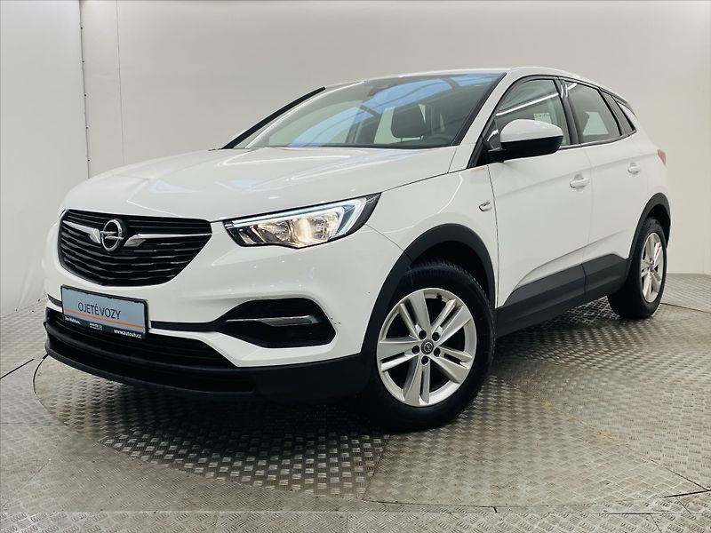 Opel Grandland X 1,2 T 96kW ČR 1.maj Enjoy - fotografie inzerátu