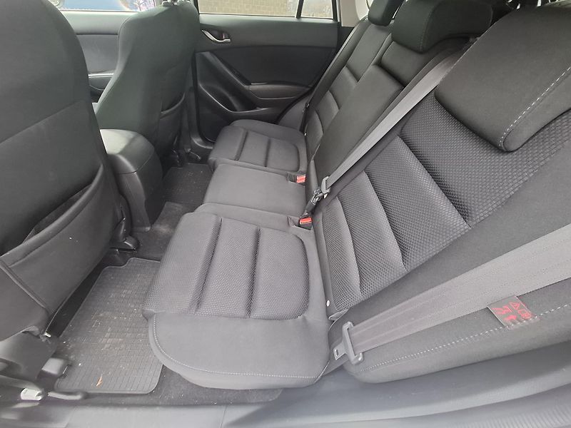 Mazda CX-5 2,2 SKYACTIV-D/MAN6 - fotka 7 z 13