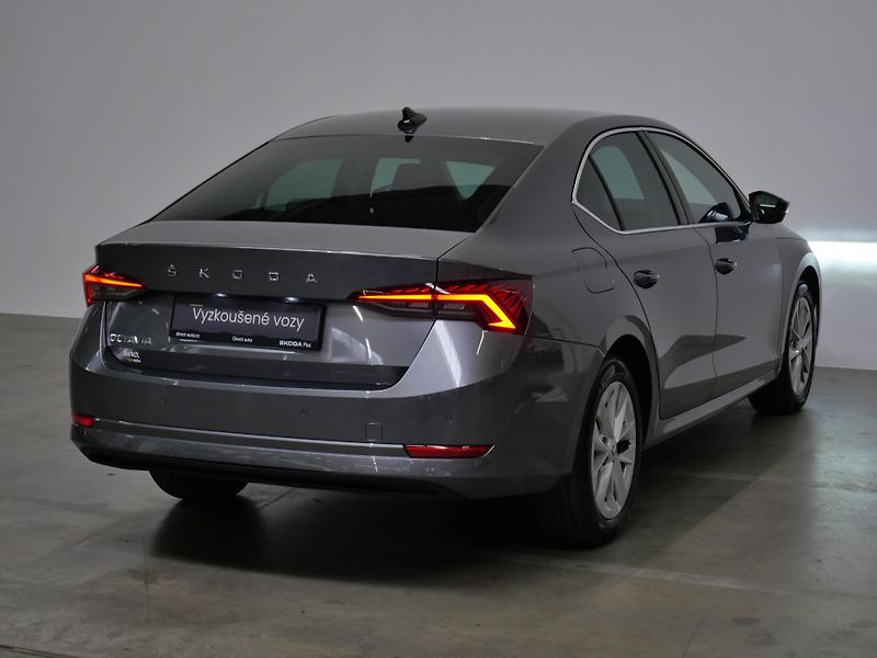Škoda Octavia - fotka 2 z 23