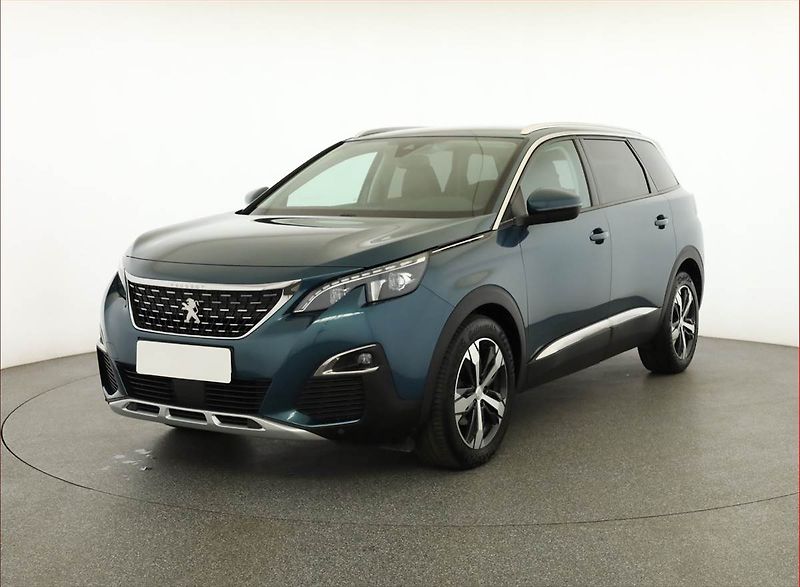 Peugeot 5008 (2018) 1.6 THP, Automat, 7 míst - fotka 2 z 21