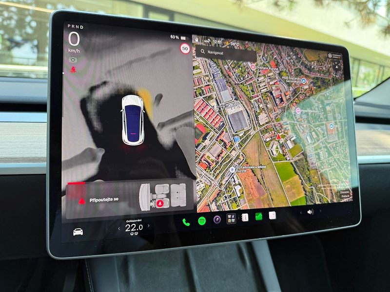 Tesla Model Y Standrart Range LFP Tažné - fotka 16 z 43