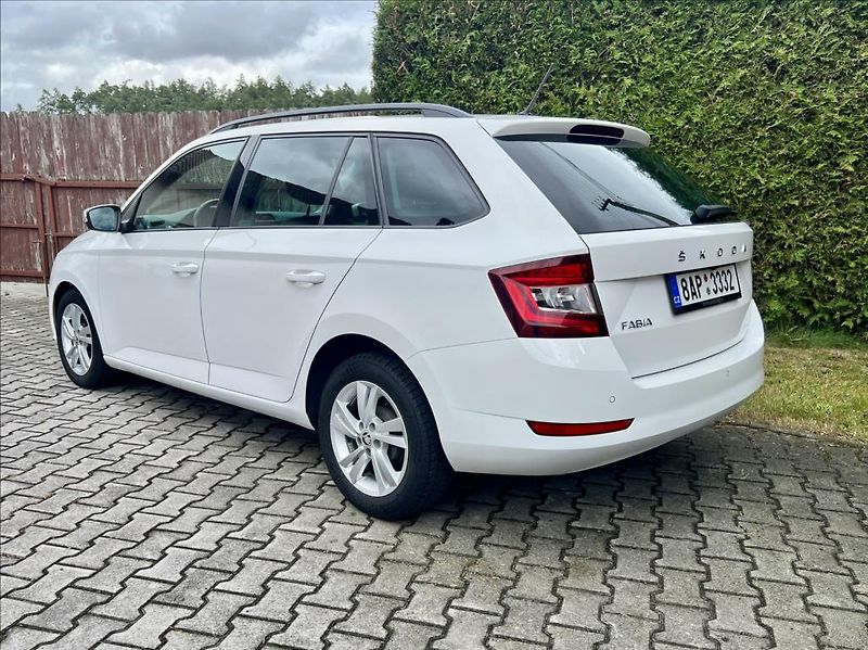 Škoda Fabia 1,0 STYLE / LED / kamera / ČR - fotka 3 z 48