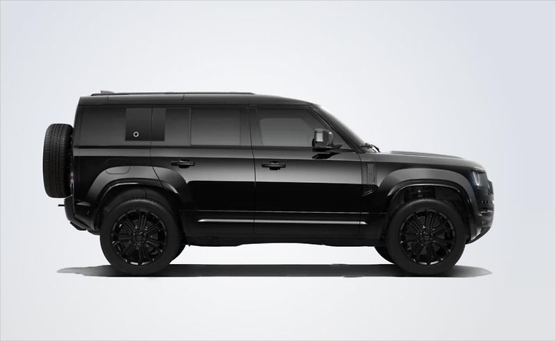 Land Rover Defender (2026) 110 V8 P635 OCTA BLACK Edition - fotka 2 z 10