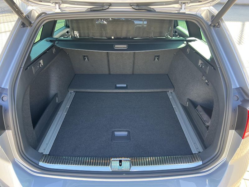 Volkswagen Passat 2.0 TDi 147kw ACC kamera tažné - fotka 15 z 25